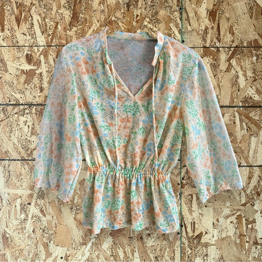 Vintage 70s Union Made Floral Peplum Feminine Delicate Blouse Size small